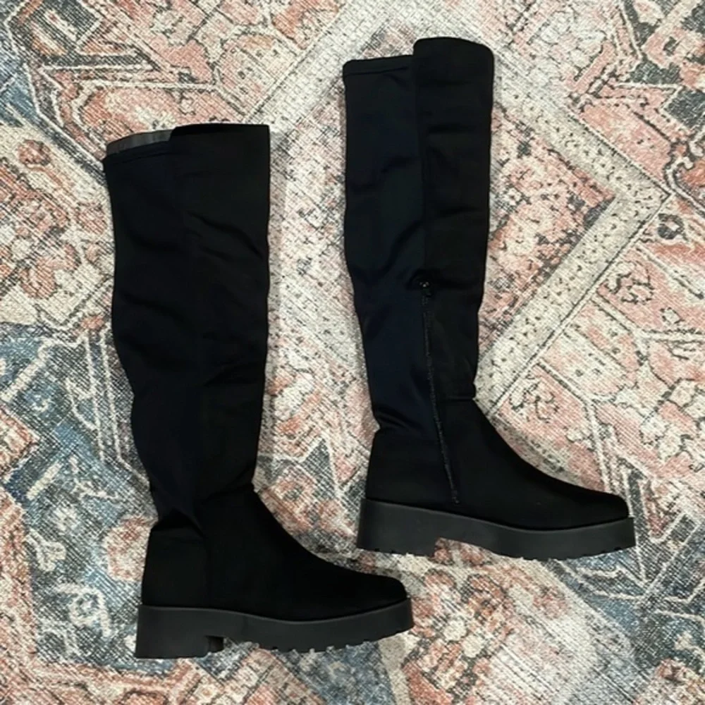 DIRTY LAUNDRY Black Mabelline Lug Sole Boots